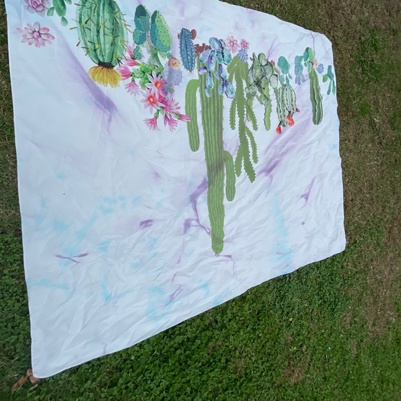 One of a kind tie dyed cactus tapestry - Picture 6 of 6